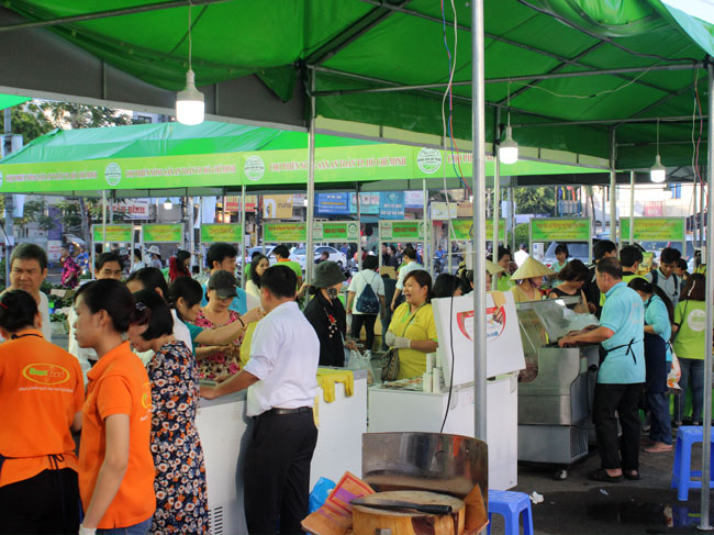Khai mạc Chợ phiên Nông sản an toàn thành phố Hồ Chí Minh – Quận Tân Bình