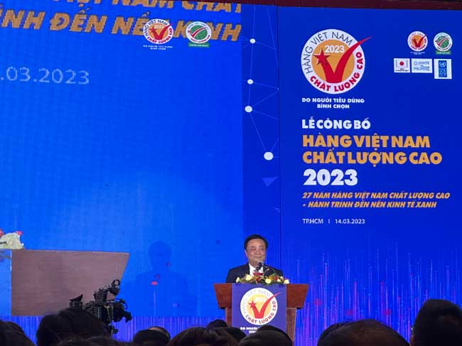 Lễ công bố hàng Việt Nam chất lượng cao năm 2023 với chủ đề: 27 năm hàng Việt Nam chất lượng cao - Hành trình đến nền kinh tế xanh