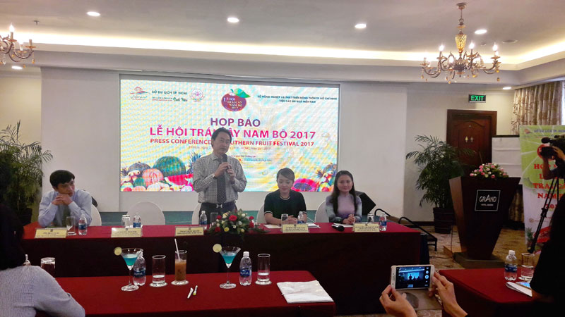 Ông Lã Quốc Khánh – Phó Giám đốc Sở Du lịch phát biểu tại họp báo