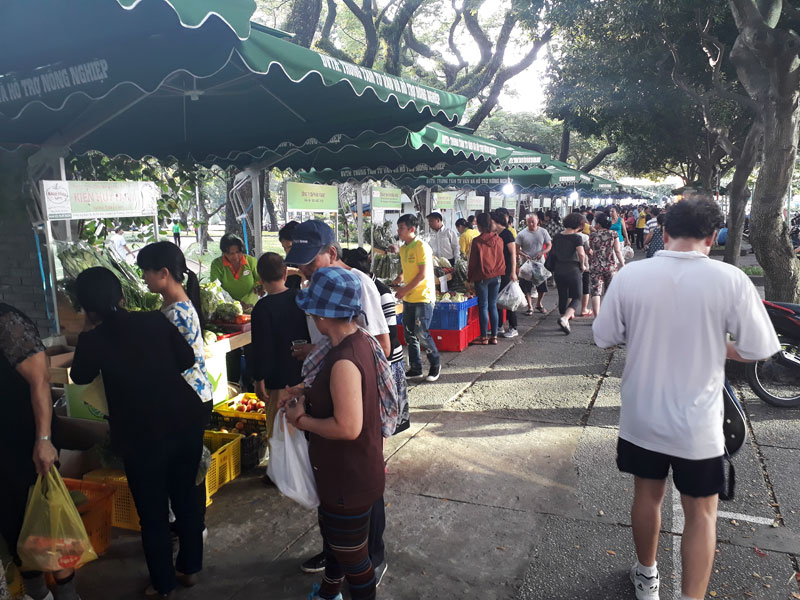 Chợ phiên Nông sản an toàn Thành phố Hồ Chí Minh tại Công viên văn hóa Lê Thị Riêng, quận 10
