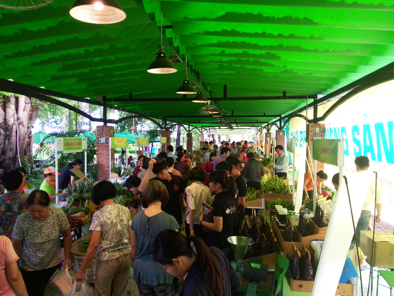 Chợ phiên Nông sản an toàn Thành phố Hồ Chí Minh tại Công viên văn hóa Lê Thị Riêng, quận 10